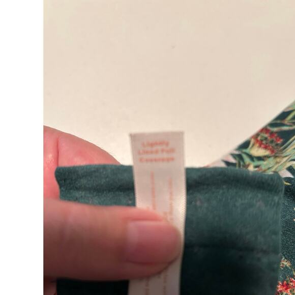 Cacique lightly lined full coverage beautiful deep green floral bra, size 44F - Picture 7 of 7